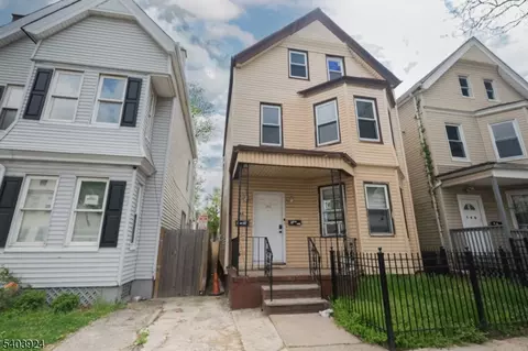 144 Steuben St, East Orange, NJ 07018