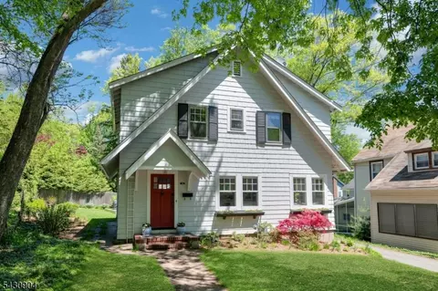129 Mount Hebron Rd, Montclair, NJ 07043
