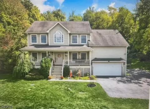 332 Lake Wallkill Rd, Sussex, NJ 07461