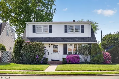 180 Oxford Ave, Saddle Brook, NJ 07663