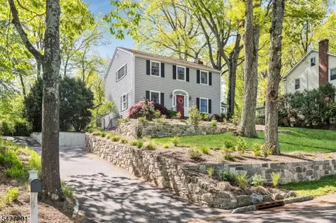 120 Hillcrest Ave, Morristown, NJ 07960