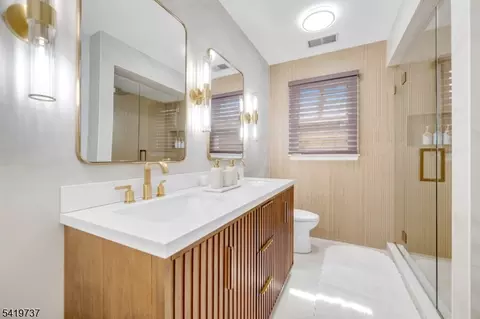 4 Michele Ct, Wayne, NJ 07470 photo 33