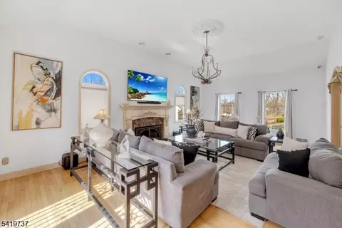 4 Michele Ct, Wayne, NJ 07470 photo 9