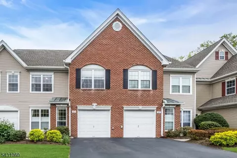 505 Well Sweep Rd, Whitehouse Station, NJ 08889