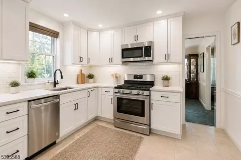 Kitchen - 32 Ruby St, Springfield, NJ 07081 photo 1 of 3