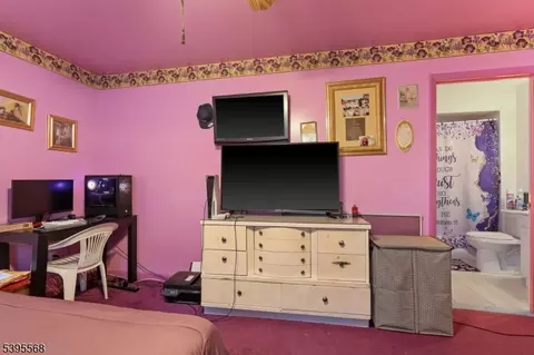 Bedroom - 32 Ruby St, Springfield, NJ 07081 photo 7 of 10
