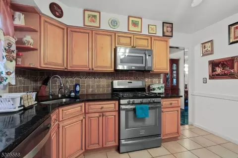 Kitchen - 32 Ruby St, Springfield, NJ 07081 photo 2 of 3