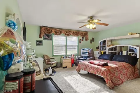 Bedroom - 32 Ruby St, Springfield, NJ 07081 photo 1 of 10