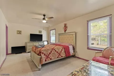 Bedroom - 32 Ruby St, Springfield, NJ 07081 photo 5 of 10