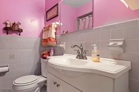 Bath - 32 Ruby St, Springfield, NJ 07081 photo 3 of 5