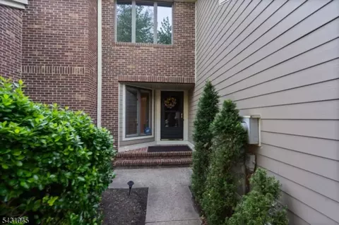 32 Lenox Ct, Montville, NJ 07045