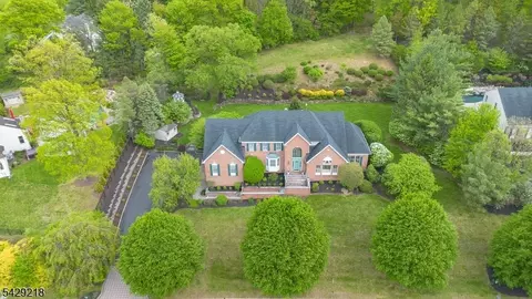 51 Nicole Dr, Denville, NJ 07834