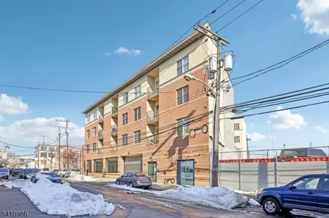 15-19 Tichenor Ln #407, Irvington, NJ 07111