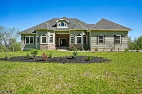 47 Asbury Rd, Hackettstown, NJ 07840