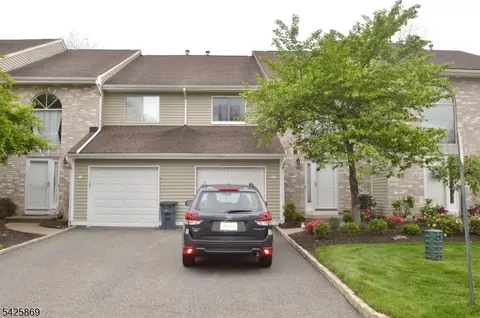 110 Castle Ridge Dr, East Hanover, NJ 07936