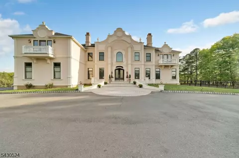 37 Robbins Rd, Millstone Township, NJ 08510
