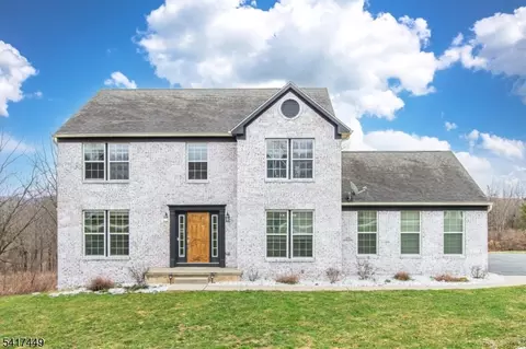 5 Sterling Dr, Sussex, NJ 07461