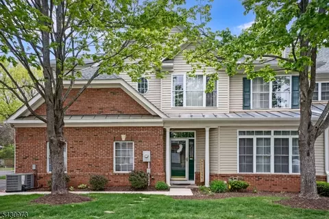 112 Loft Dr, Martinsville, NJ 08836