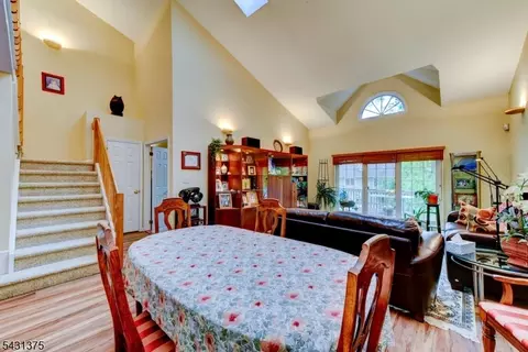 40 Worcester Dr, Wayne, NJ 07470 photo 9