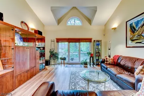 40 Worcester Dr, Wayne, NJ 07470 photo 12