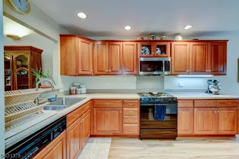 40 Worcester Dr, Wayne, NJ 07470 photo 20