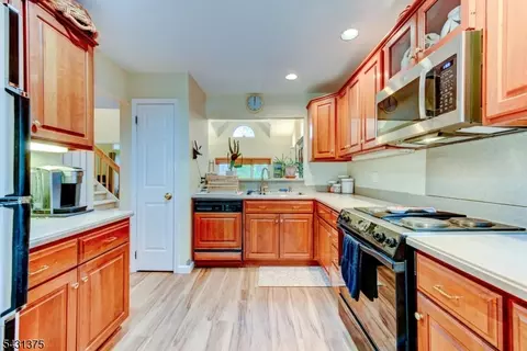40 Worcester Dr, Wayne, NJ 07470 photo 25