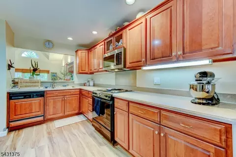 40 Worcester Dr, Wayne, NJ 07470 photo 24