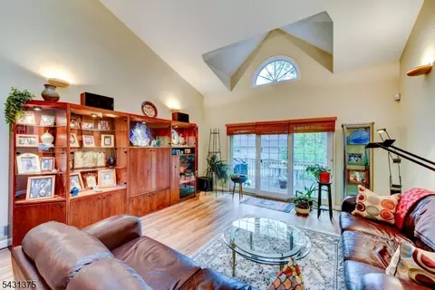 40 Worcester Dr, Wayne, NJ 07470 photo 13