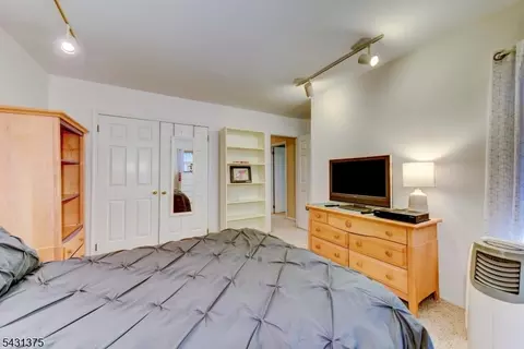 40 Worcester Dr, Wayne, NJ 07470 photo 38