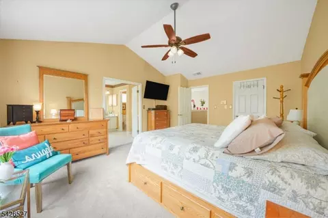 110 Warbler Dr, Wayne, NJ 07470 photo 18
