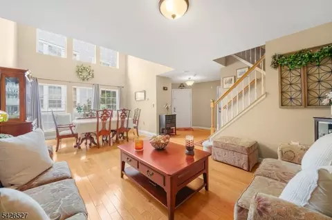 110 Warbler Dr, Wayne, NJ 07470 photo 10
