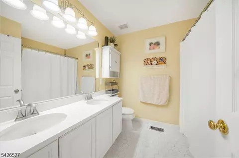 110 Warbler Dr, Wayne, NJ 07470 photo 24