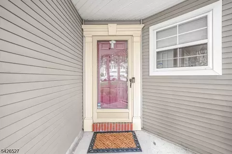 110 Warbler Dr, Wayne, NJ 07470 photo 4