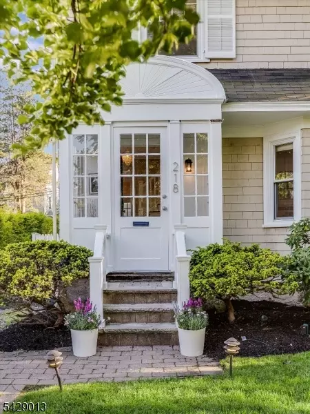 218 Inwood Ave, Montclair, NJ 07043