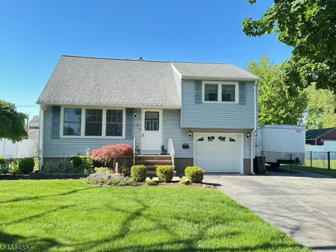 8 Duncan Ave, Pequannock Twp, NJ 07440