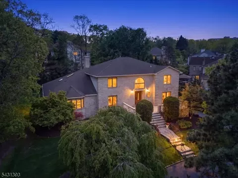 70 Forest Hills Way, Cedar Grove, NJ 07009