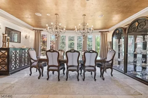 305 Blauvelt Ct, Paramus, NJ 07652 photo 21