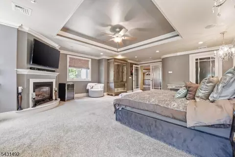305 Blauvelt Ct, Paramus, NJ 07652 photo 29