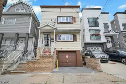 225 Palmer St, Elizabeth, NJ 07202