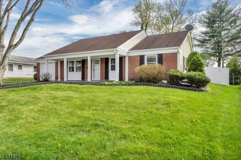 17 Topeka Pass, Willingboro, NJ 08046