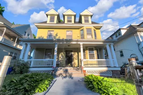 884 S 15th St, Newark, NJ 07108