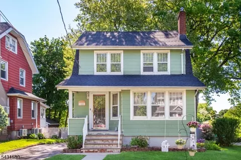 1265 Longfellow Ave, Teaneck, NJ 07666