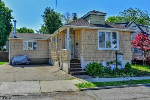 247 Grove St, Lodi, NJ 07644