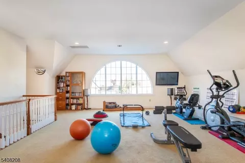 3 Christopher Ct, Montclair, NJ 07042 photo 5