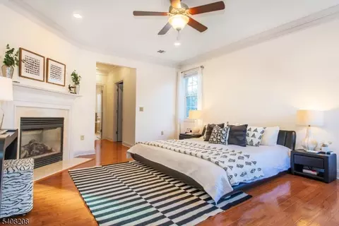 3 Christopher Ct, Montclair, NJ 07042 photo 4