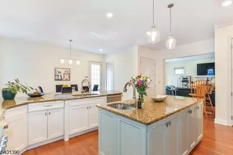 3 Christopher Ct, Montclair, NJ 07042 photo 11