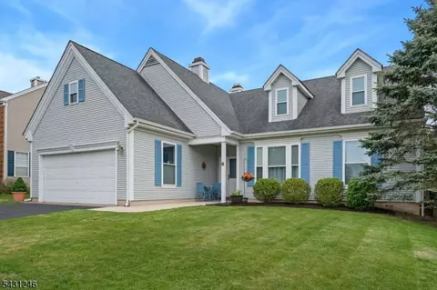 11 Strawberry Hill Rd, Somerville, NJ 08876
