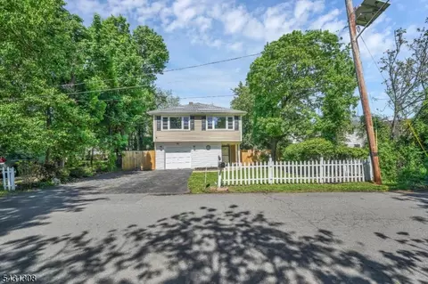 5 Davis Ave, Somerset, NJ 08873