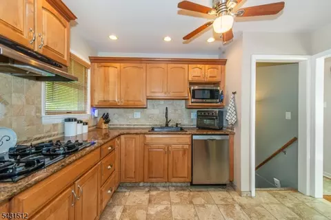 540 Herrick Dr, Dover, NJ 07801 photo 21