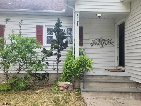 16 Stillwater Rd, Blairstown Twp, NJ 07825